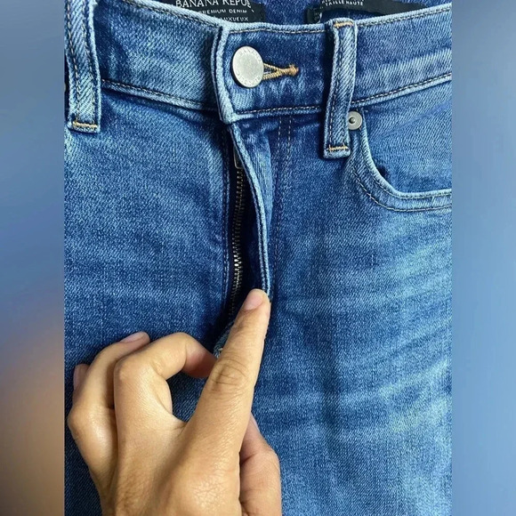 💚Banana Republic -High Rise Straight - cutoff shorts - US26 - Picture 7 of 9